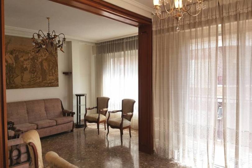 Elche,Alicante,España,5 Bedrooms Bedrooms,2 BathroomsBathrooms,Pisos,14745