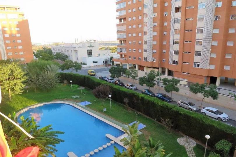 Alicante,Alicante,España,4 Bedrooms Bedrooms,2 BathroomsBathrooms,Pisos,14762