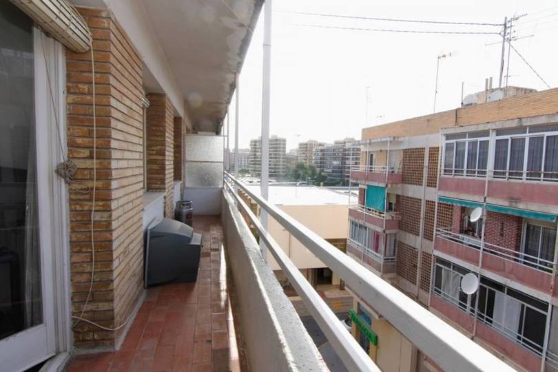 Alicante,Alicante,España,3 Bedrooms Bedrooms,1 BañoBathrooms,Pisos,14778