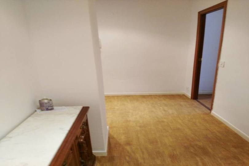 Alicante,Alicante,España,3 Bedrooms Bedrooms,1 BañoBathrooms,Pisos,14819