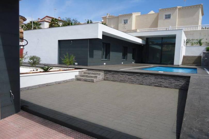 Ciudad Quesada,Alicante,España,4 Habitaciones Habitaciones,2 BañosBaños,Fincas-Villas,2230