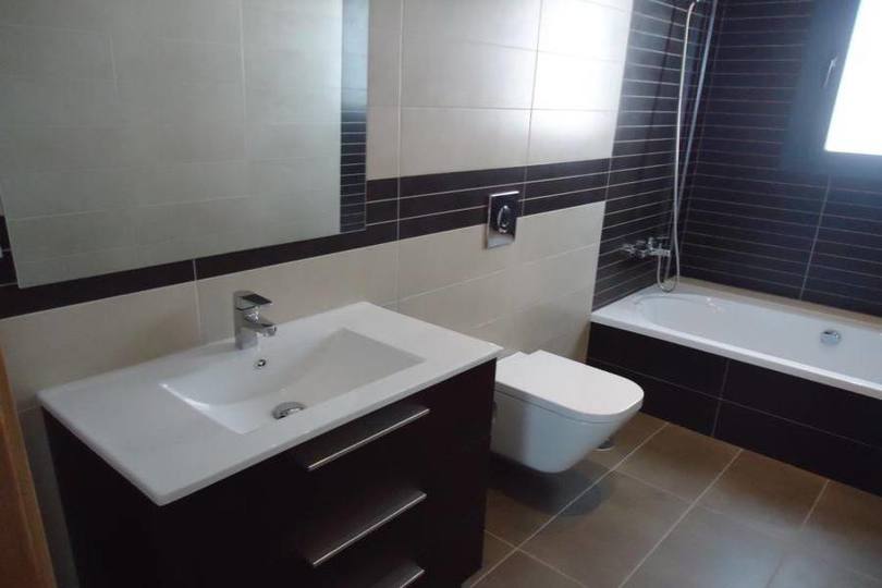 Ciudad Quesada,Alicante,España,4 Habitaciones Habitaciones,2 BañosBaños,Fincas-Villas,2230