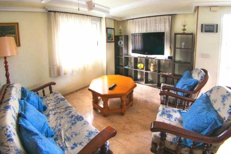 Torrevieja,Alicante,España,5 Habitaciones Habitaciones,3 BañosBaños,Fincas-Villas,2245