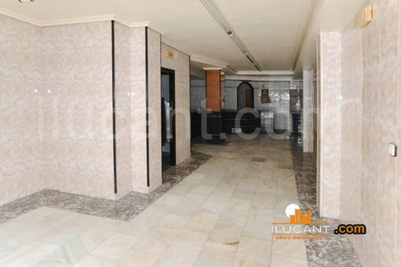 Alicante,Alicante,España,2 BathroomsBathrooms,Local comercial,15251