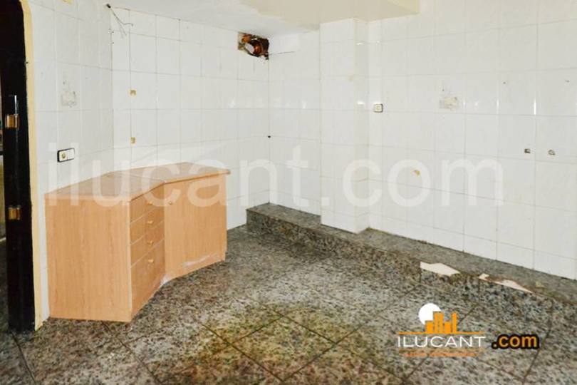Alicante,Alicante,España,2 BathroomsBathrooms,Local comercial,15251