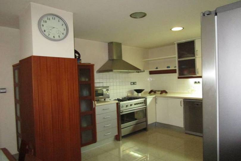 Elche,Alicante,España,4 Bedrooms Bedrooms,3 BathroomsBathrooms,Casas,15840