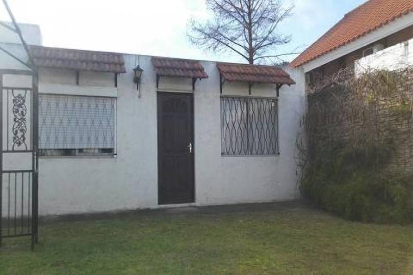 Solymar,Canelones,Uruguay,2 Habitaciones Habitaciones,1 BañoBaños,Casas,De Los Eucaliptos y Gaviotas,2331