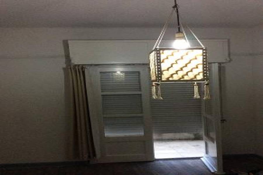 Montevideo,Montevideo,Uruguay,1 Dormitorio Habitaciones,1 BañoBaños,Apartamentos,Paullier y 18 de julio,2332