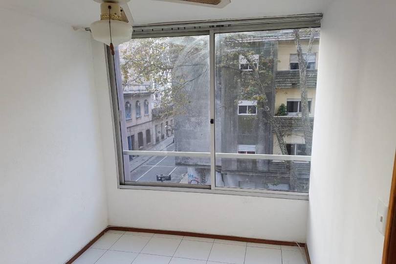 Montevideo,Montevideo,Uruguay,2 Habitaciones Habitaciones,1 BañoBaños,Apartamentos,Rodo y Gaboto,2334