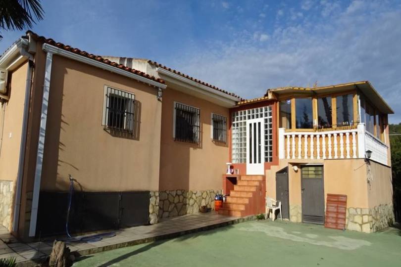 La Nucia,Alicante,España,3 Bedrooms Bedrooms,2 BathroomsBathrooms,Casas,16074