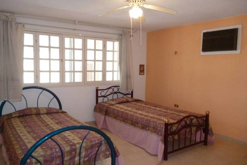 Mérida,Yucatán,México,3 Habitaciones Habitaciones,3 BañosBaños,Casas,27 Col. Mexico,2372