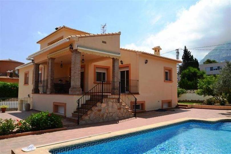 Dénia,Alicante,España,3 Bedrooms Bedrooms,4 BathroomsBathrooms,Chalets,16741