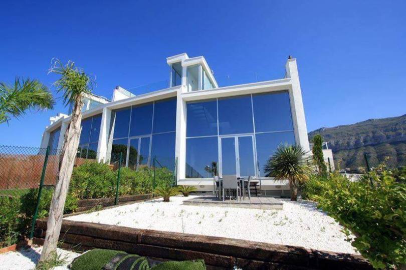 Dénia,Alicante,España,4 Bedrooms Bedrooms,3 BathroomsBathrooms,Chalets,16746