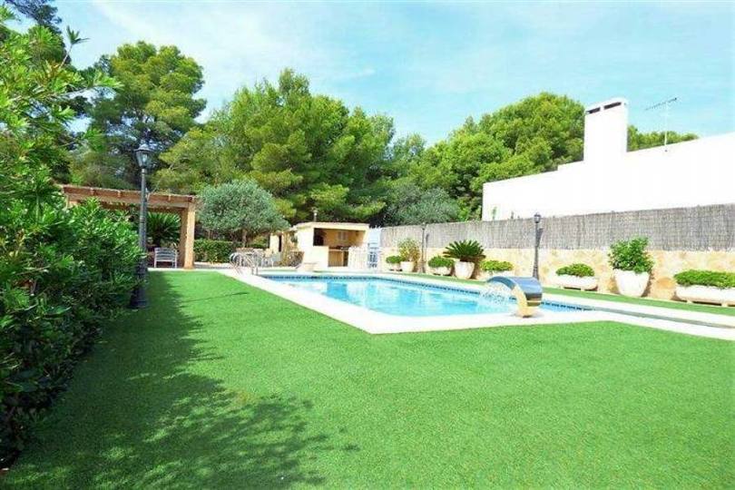 Dénia,Alicante,España,4 Bedrooms Bedrooms,5 BathroomsBathrooms,Chalets,16763