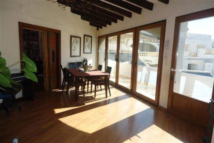 Dénia,Alicante,España,4 Bedrooms Bedrooms,3 BathroomsBathrooms,Chalets,16811