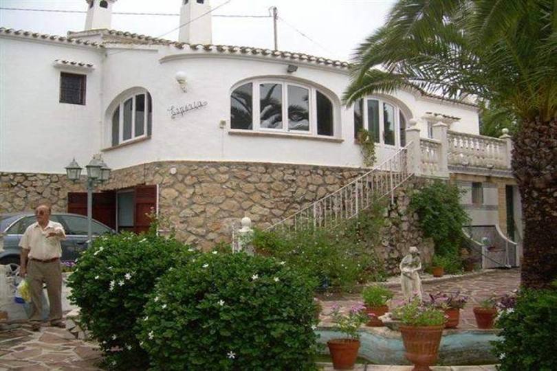 Dénia,Alicante,España,4 Bedrooms Bedrooms,4 BathroomsBathrooms,Chalets,16840