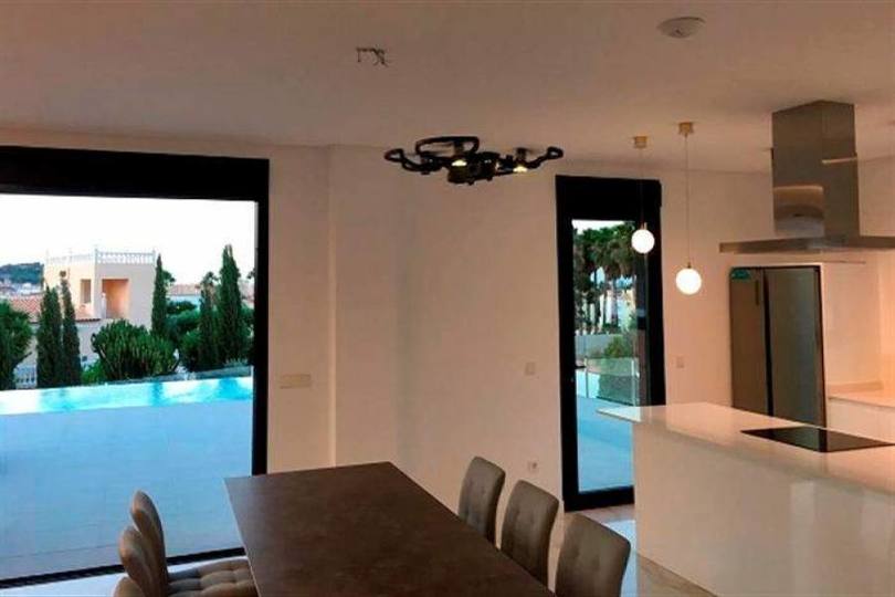 Dénia,Alicante,España,4 Bedrooms Bedrooms,3 BathroomsBathrooms,Chalets,16862