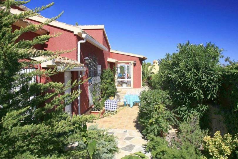 Dénia,Alicante,España,4 Bedrooms Bedrooms,3 BathroomsBathrooms,Chalets,16879