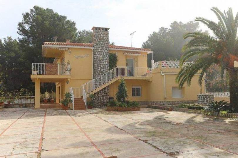 Dénia,Alicante,España,7 Bedrooms Bedrooms,3 BathroomsBathrooms,Chalets,16888