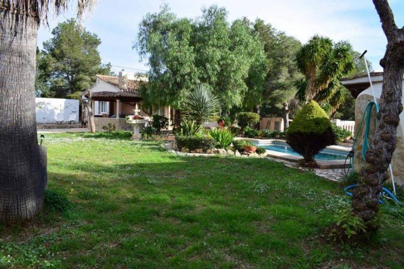 Dénia,Alicante,España,4 Bedrooms Bedrooms,3 BathroomsBathrooms,Chalets,16906