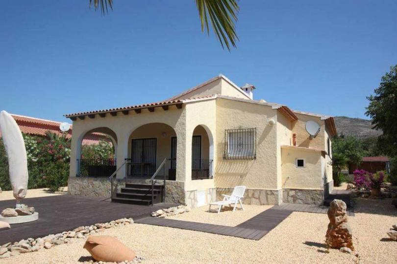 Jalon-Xalo,Alicante,España,2 Bedrooms Bedrooms,2 BathroomsBathrooms,Chalets,16972