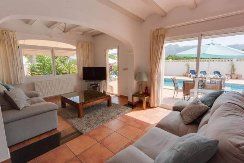 Tormos,Alicante,España,4 Bedrooms Bedrooms,3 BathroomsBathrooms,Chalets,17012