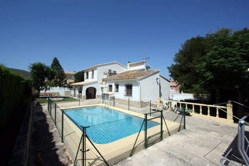 Dénia,Alicante,España,5 Bedrooms Bedrooms,3 BathroomsBathrooms,Chalets,17076