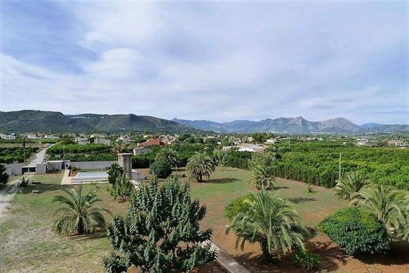 Pedreguer,Alicante,España,5 Bedrooms Bedrooms,4 BathroomsBathrooms,Chalets,17110