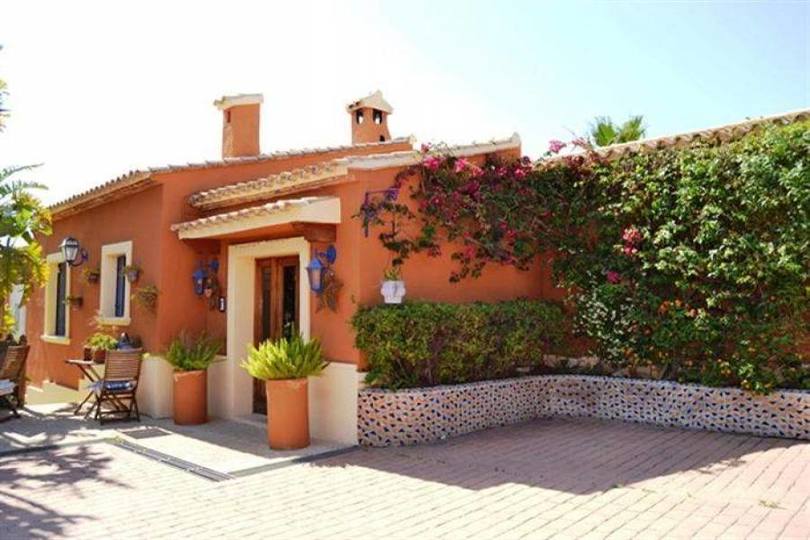 Dénia,Alicante,España,6 Bedrooms Bedrooms,5 BathroomsBathrooms,Chalets,17116