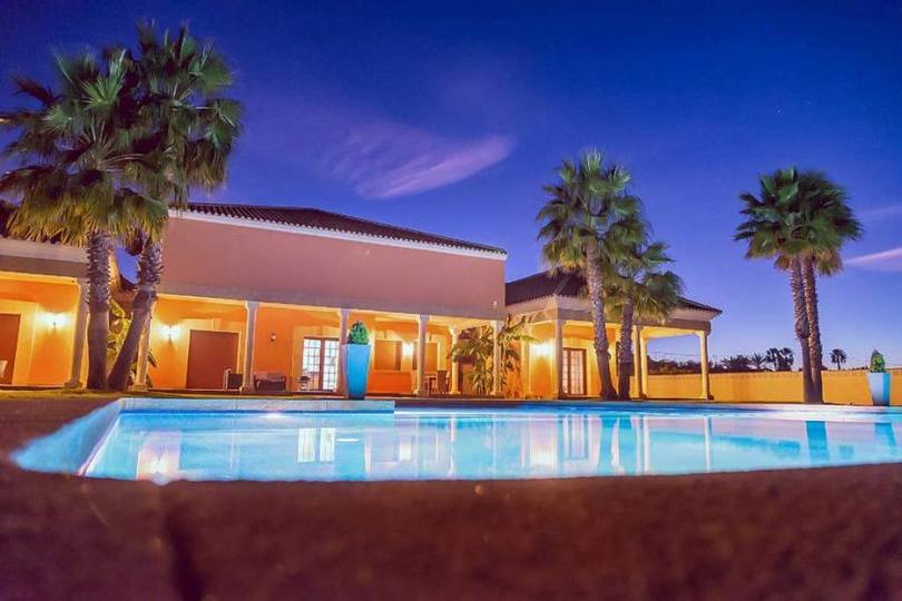 Dénia,Alicante,España,5 Bedrooms Bedrooms,5 BathroomsBathrooms,Chalets,17123