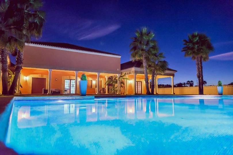 Dénia,Alicante,España,5 Bedrooms Bedrooms,5 BathroomsBathrooms,Chalets,17123