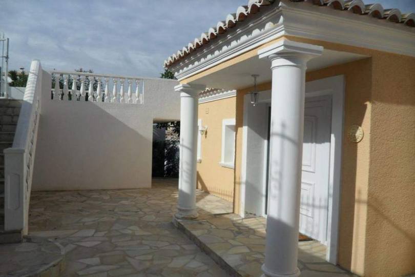 Orba,Alicante,España,3 Bedrooms Bedrooms,2 BathroomsBathrooms,Chalets,17129