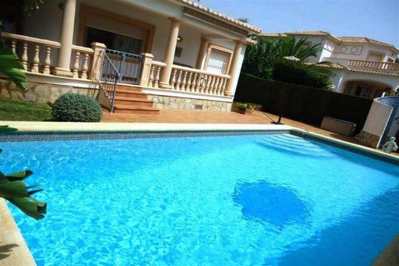 Dénia,Alicante,España,2 Bedrooms Bedrooms,2 BathroomsBathrooms,Chalets,17133