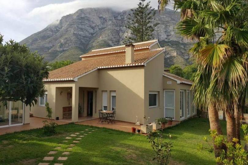 Dénia,Alicante,España,5 Bedrooms Bedrooms,2 BathroomsBathrooms,Chalets,17158