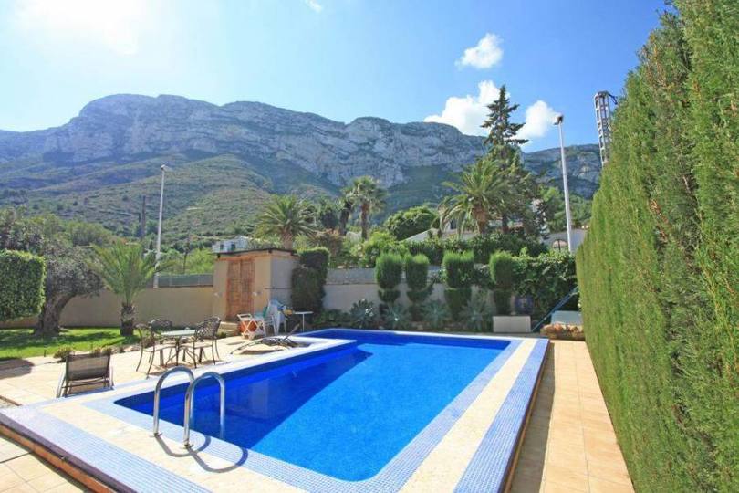 Dénia,Alicante,España,4 Bedrooms Bedrooms,4 BathroomsBathrooms,Chalets,17168