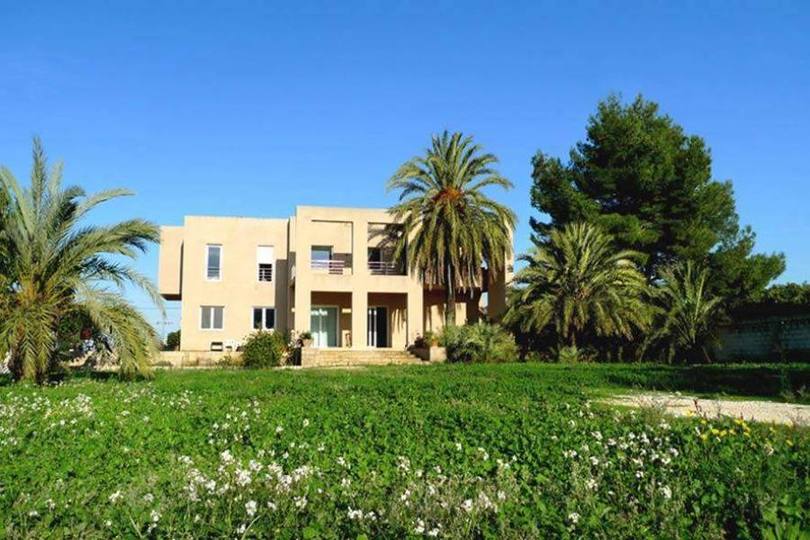 Pedreguer,Alicante,España,5 Bedrooms Bedrooms,4 BathroomsBathrooms,Chalets,17217