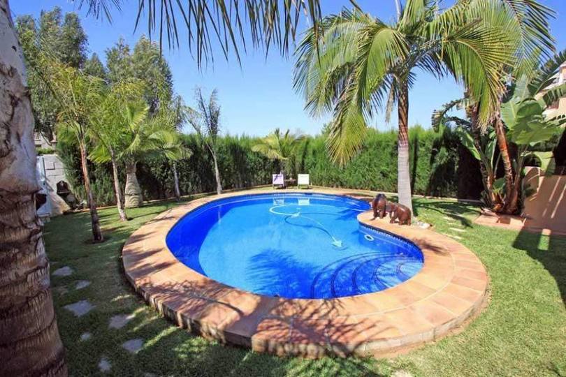 Dénia,Alicante,España,4 Bedrooms Bedrooms,3 BathroomsBathrooms,Chalets,17237