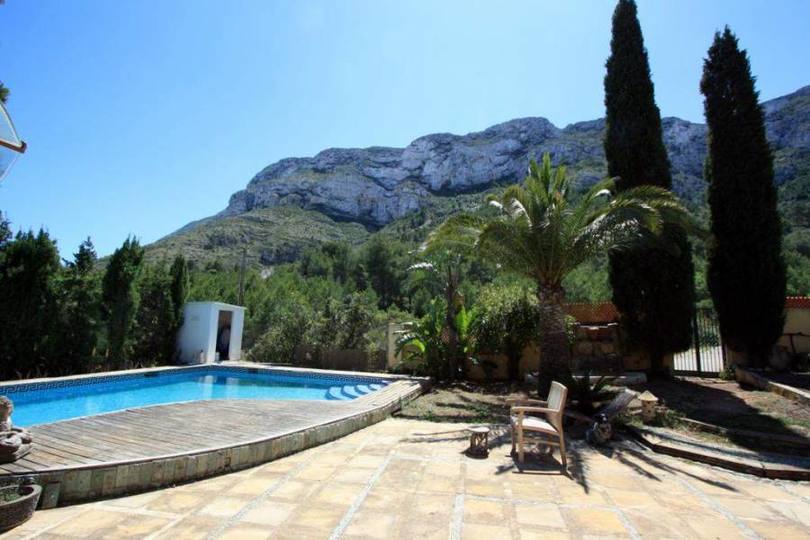 Dénia,Alicante,España,4 Bedrooms Bedrooms,2 BathroomsBathrooms,Chalets,17239