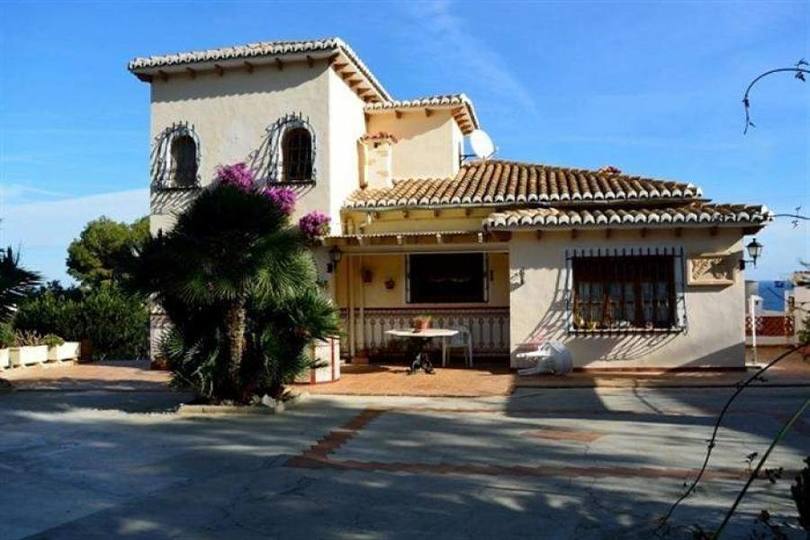 Dénia,Alicante,España,6 Bedrooms Bedrooms,4 BathroomsBathrooms,Chalets,17251
