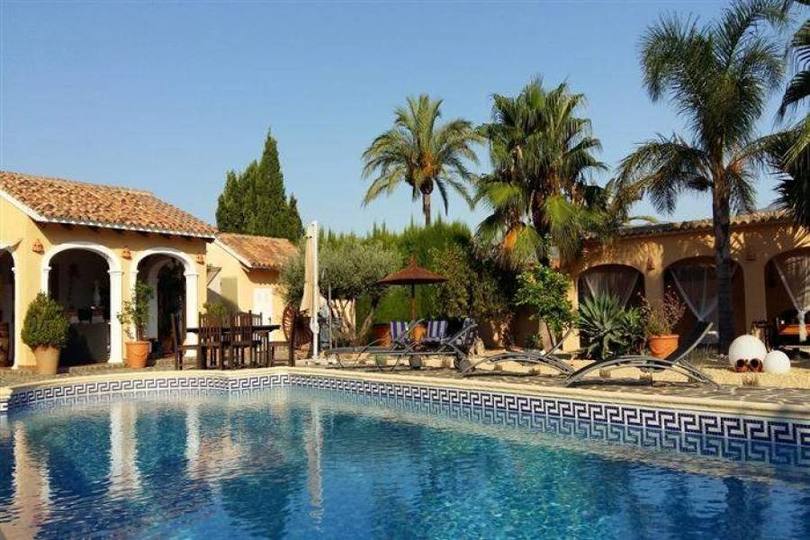 Orba,Alicante,España,3 Bedrooms Bedrooms,4 BathroomsBathrooms,Chalets,17284