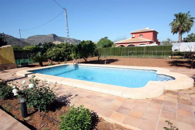 Pedreguer,Alicante,España,7 Bedrooms Bedrooms,3 BathroomsBathrooms,Chalets,17287