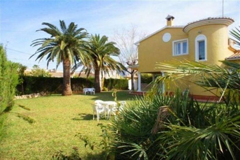 Dénia,Alicante,España,3 Bedrooms Bedrooms,2 BathroomsBathrooms,Chalets,17293