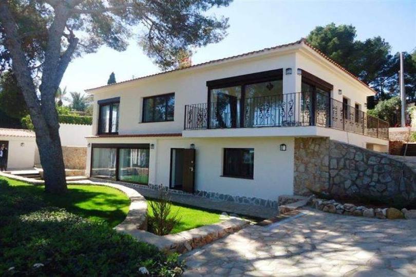 Dénia,Alicante,España,5 Bedrooms Bedrooms,3 BathroomsBathrooms,Chalets,17310
