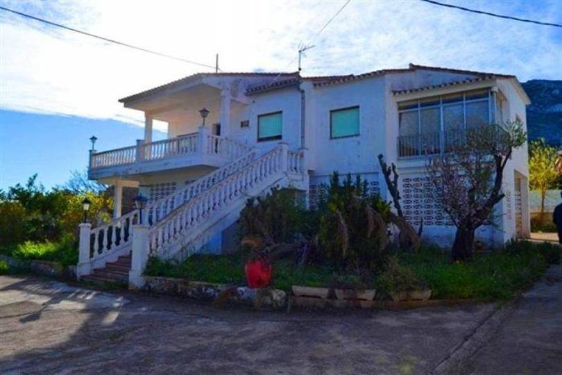 Dénia,Alicante,España,3 Bedrooms Bedrooms,2 BathroomsBathrooms,Chalets,17313