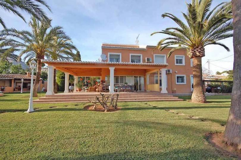 Javea-Xabia,Alicante,España,5 Bedrooms Bedrooms,3 BathroomsBathrooms,Chalets,17315