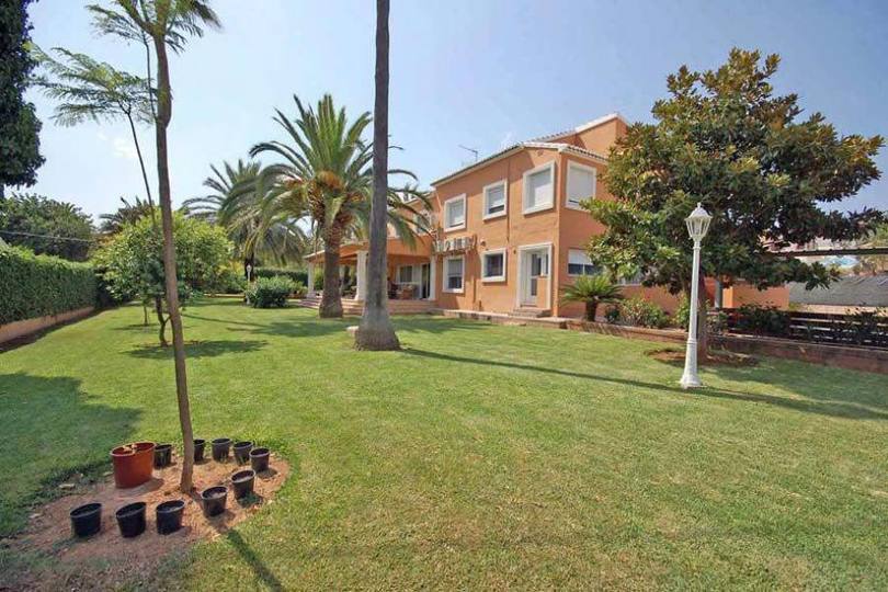 Javea-Xabia,Alicante,España,5 Bedrooms Bedrooms,3 BathroomsBathrooms,Chalets,17315