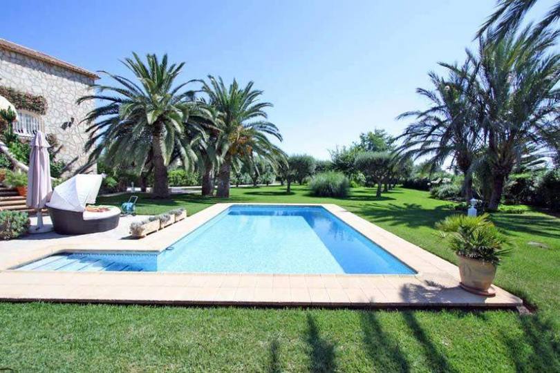 Dénia,Alicante,España,5 Bedrooms Bedrooms,3 BathroomsBathrooms,Chalets,17320