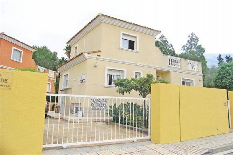 Dénia,Alicante,España,4 Bedrooms Bedrooms,2 BathroomsBathrooms,Chalets,17342