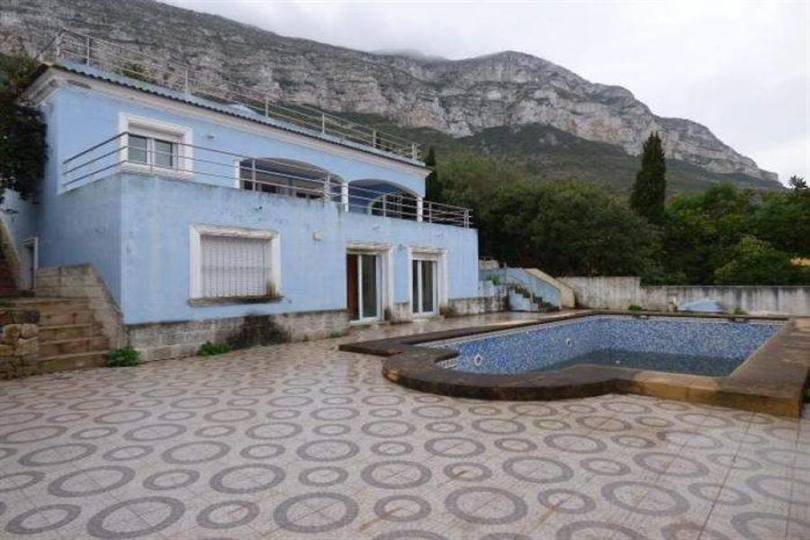 Dénia,Alicante,España,4 Bedrooms Bedrooms,2 BathroomsBathrooms,Chalets,17371