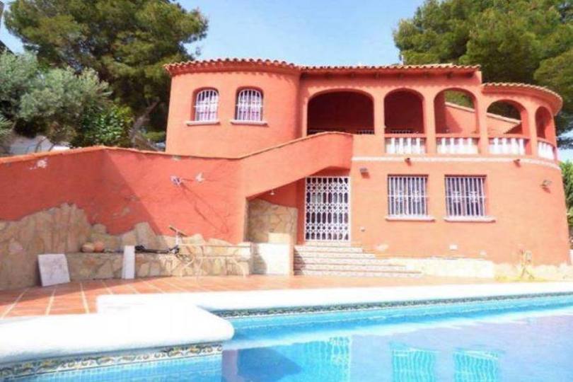Dénia,Alicante,España,4 Bedrooms Bedrooms,3 BathroomsBathrooms,Chalets,17391